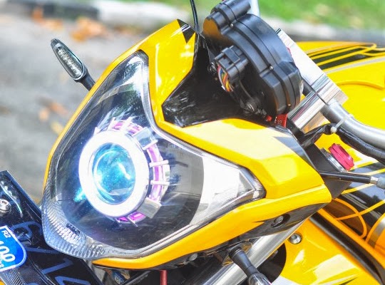 building streetfighter motorcycle head lamp