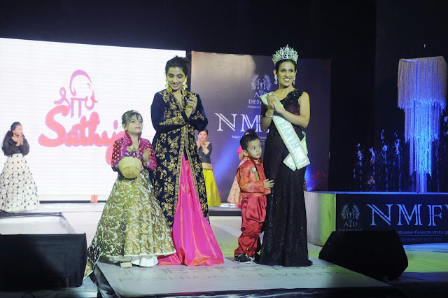 Mrs. Earth 2016 Priyanka Khurana Goyal walks the ramp as showstopper at Navi Mumbai Fashion Week 