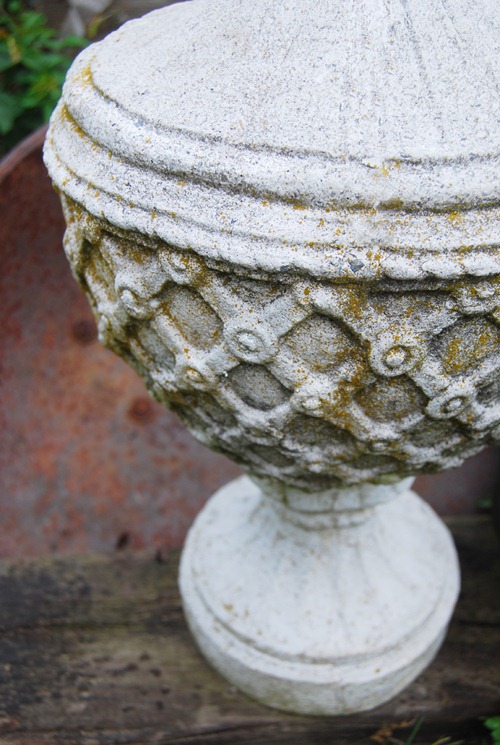 finial
