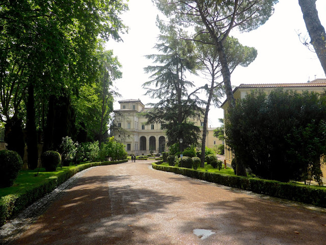 Trastevere-Villa-Farnesina