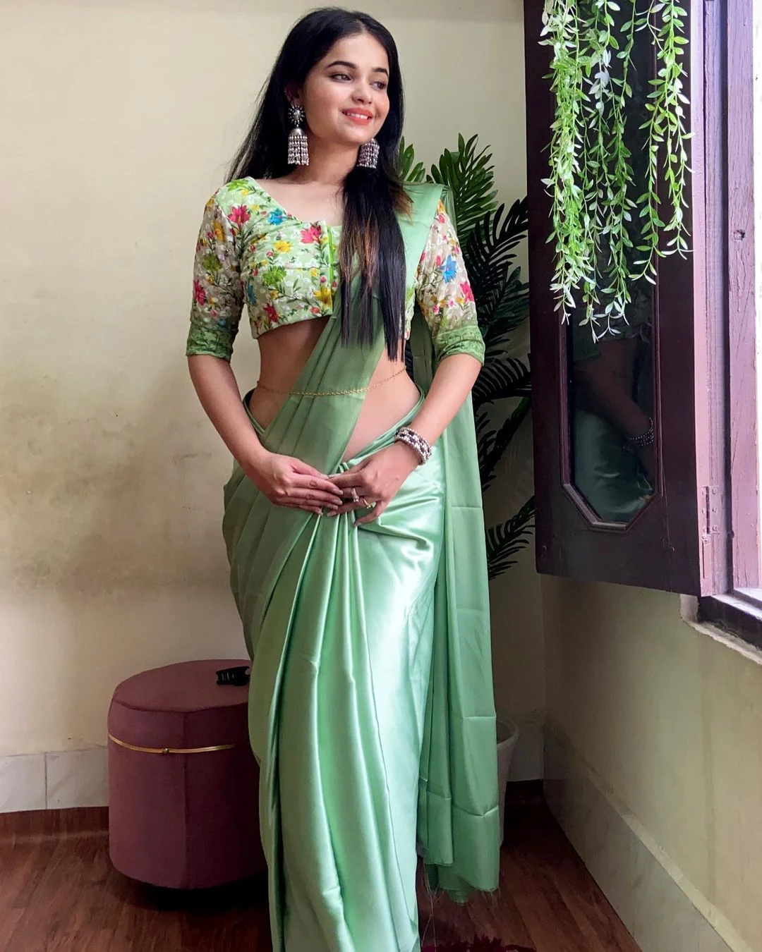 Neha Chauhan saree