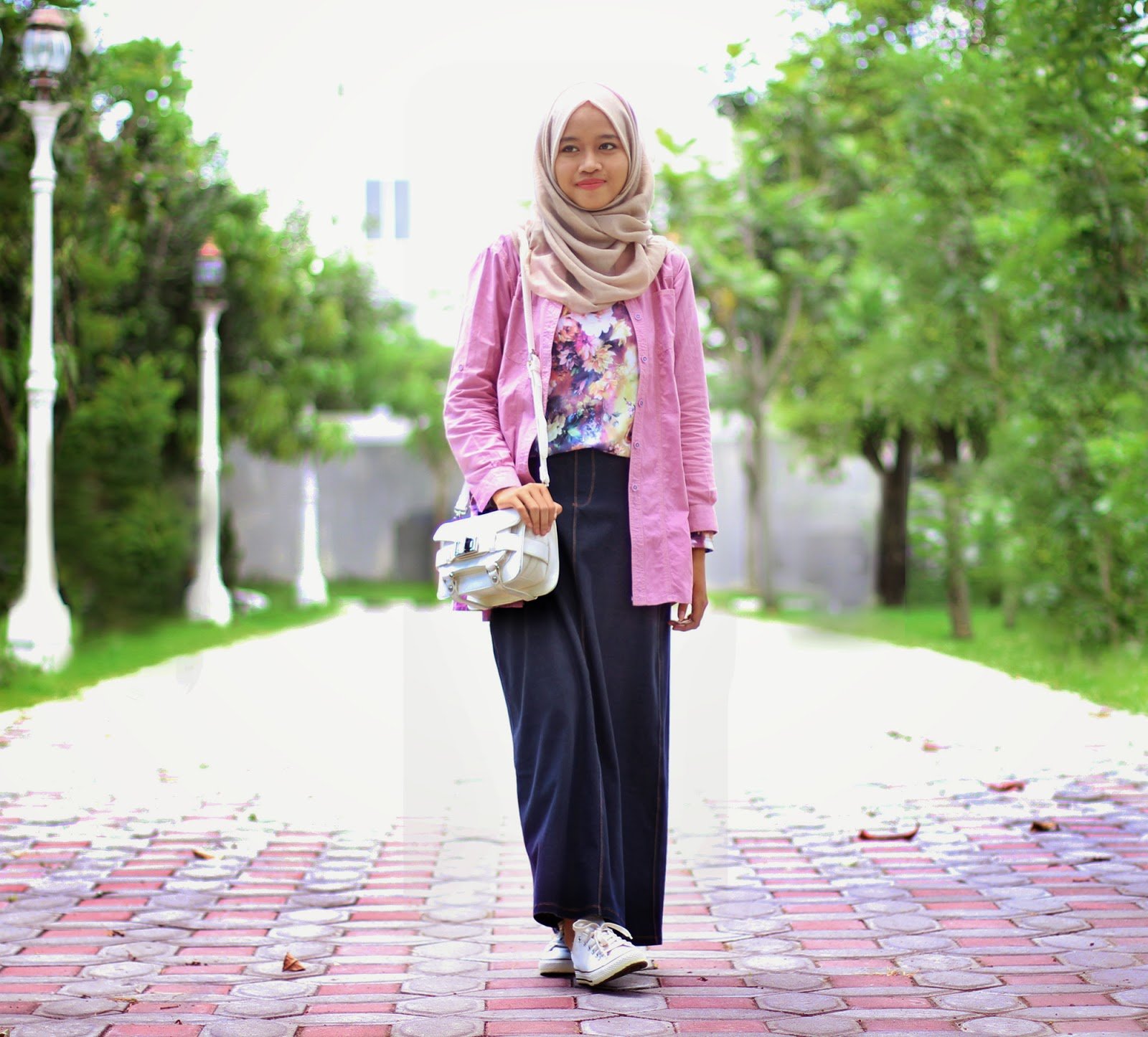 Model Baju Mahasiswa Muslimah Terbaru Yang Cocok Untuk 