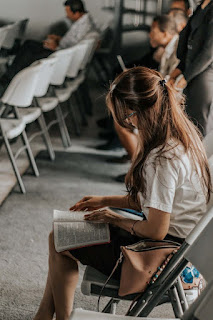 احـتـفـظ بكشكول المحاضرات مـعـك
