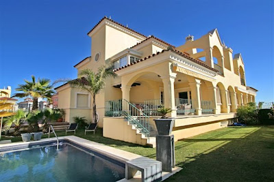 Luxury Villas on Luxury Villa In Marbella