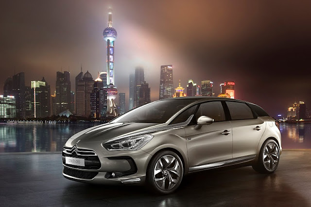 [2012 Citroen DS5 wallpaper]