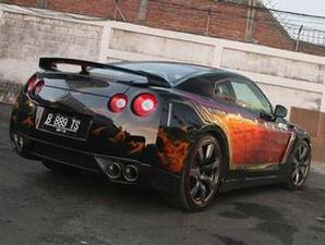 Super Car Nissan GT-R R35 Airbrush 3