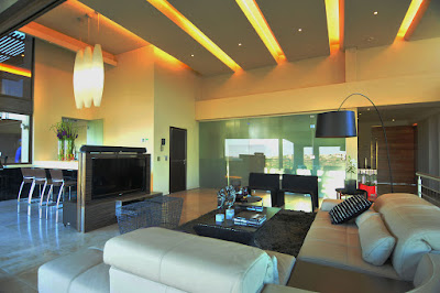 Modern Ceiling Lights with Hanged Pendant Fixtures and Curved Contemporary Style Lighting