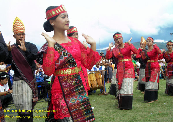 Tor-tor Dance - Indonesian Cultures