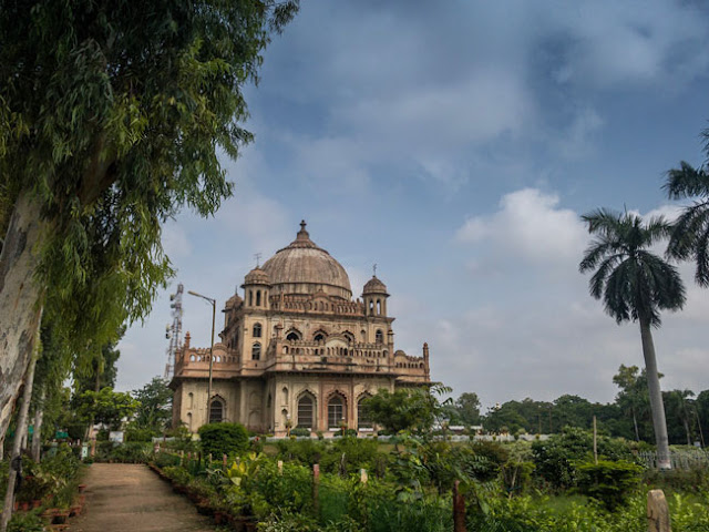 tomb nawab saadat ali khan lucknow