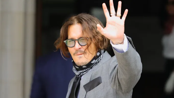 Warner Bros. convidou Johnny Depp a deixar a franquia Animais Fantásticos