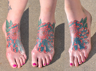 Tatuagens femininas nos pés 20