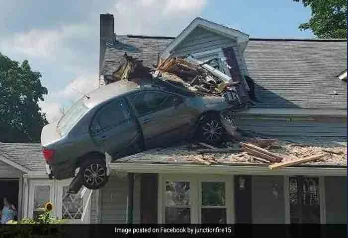 Car Crashes Into Second Floor Of US Home, Pics Of It Dangling From Roof Go Viral, Pennsylvania, News, Car Crashes Into Second Floor Of US Home, Driver Injured, Hospitalized, Social Media, Comment, Photos, World