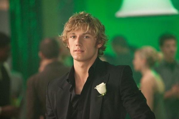 alex pettyfer long hair. alex pettyfer and vanessa