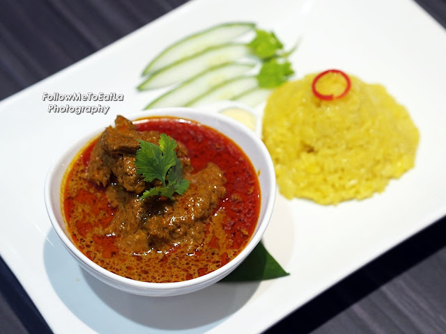 Nasi Kunyit with Curry Chicken RM 15.90