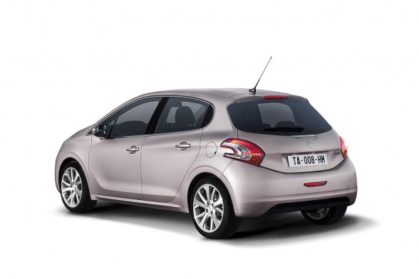 2012 Peugeot 208 Posted by kally nike on 728 PM
