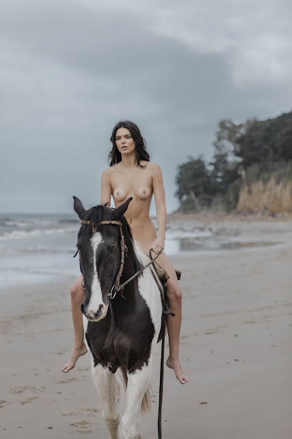 TWITTER REACTS HILARIOUSLY TO CIRCULATING NAKED PHOTOS OF KENDALL JENNER +18
