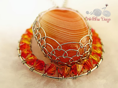 Wire Wrap (viking knit) Agate Pendant bottom view by WireBliss