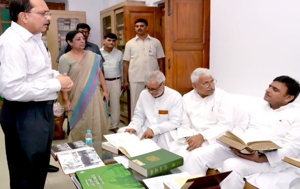 अखिलेश यादव ने कराया उ.प्र. विधान मंडल पुस्तकालय को डिजिटल!