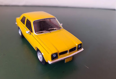 Miniatura de metal chevette da Chevrolet amarelo 1/43 da coleção Salvat R$ 20,00