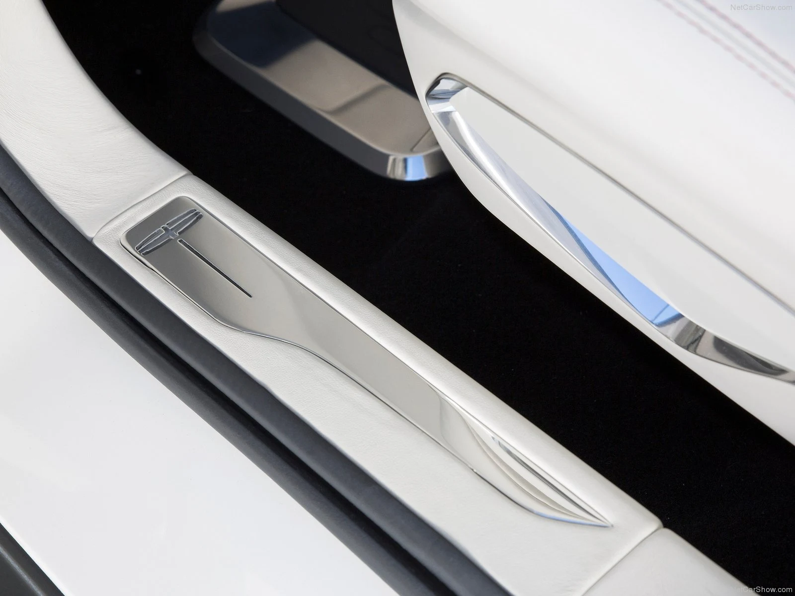 Hình ảnh xe ô tô Lincoln MKC Concept 2013 & nội ngoại thất