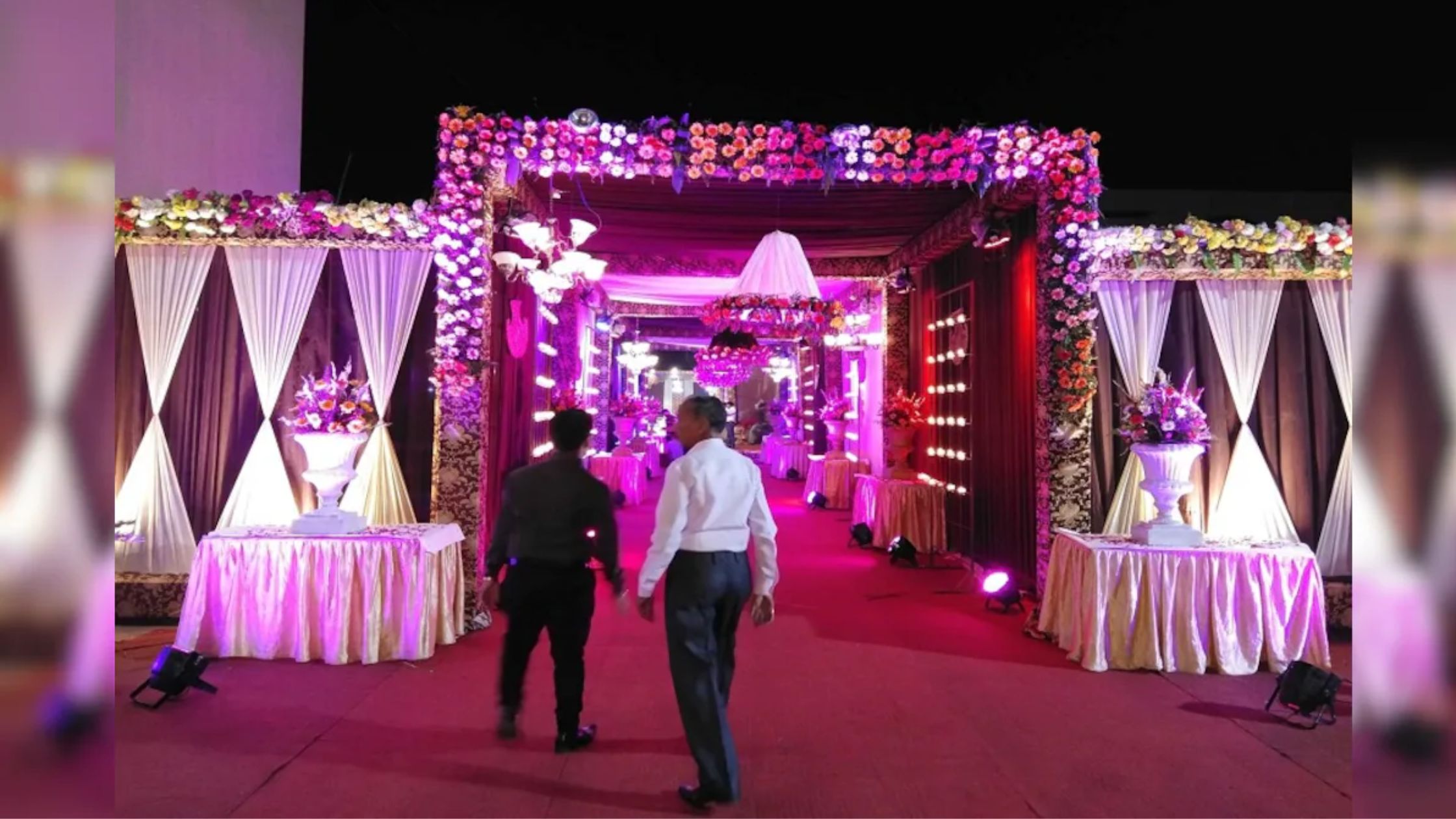 मैरिज हॉल का बिजनेस कैसे करें? | Banquet Hall Business in Hindi |