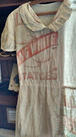 Alimentos y sacos de harina ropa y vestidos de los años 1930