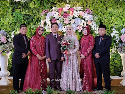 Baju pengantin hijab modern