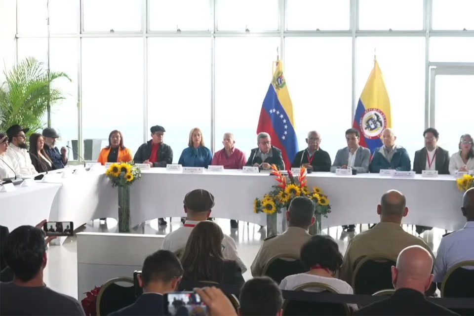 Gobierno de Colombia y el ELN