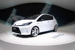 Toyota Yaris Hybrid Picture Gallery