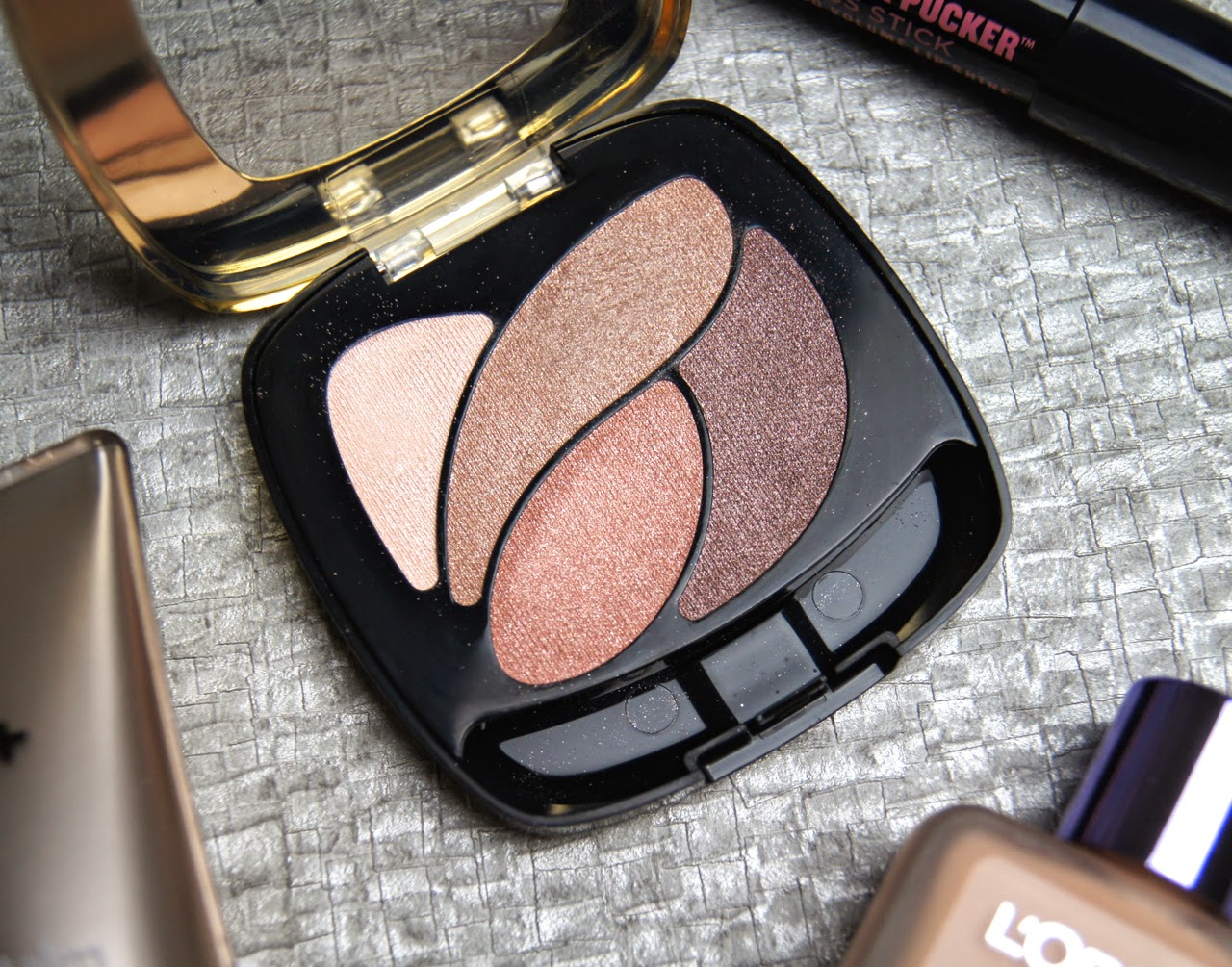 loreal color riche eyeshadow quad nude lingerie review