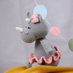 Rinoceronte amigurumi