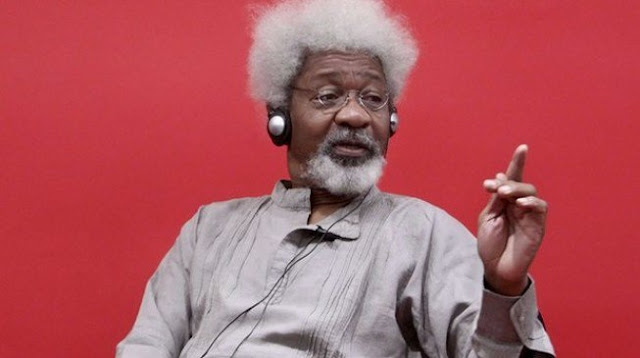 Soyinka: What’s the right of any stupid Nigerian to challenge me on my green card?