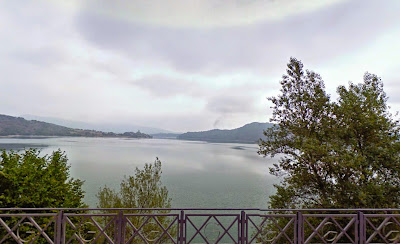 Vista del embalse desde la zona de Ullibarri