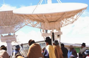 Bolivia inicia era espacial en la andina Amachuma
