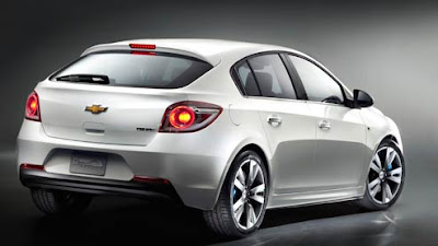 2011 New Chevrolet Cruze Hatchback with  elegant tailgate