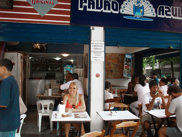 restaurantes-bares-botecos-no-rio-de-janeiro-pavao-azul-copacabana