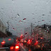 Chuva, acidentes e semáforo danificado deixam o trânsito caótico em Blumenau 