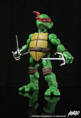 Teenage Mutant Ninja Turtles Raphael 1/6 Scale Collectible Figure by Mondo