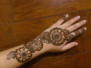 Best Designer Mehndi Of Happy Eid 2017