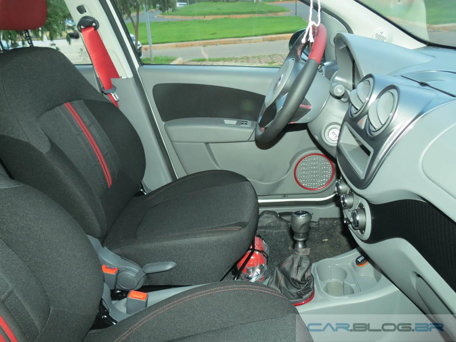 Fiat Palio Sporting 2015 - interior - espaço interno