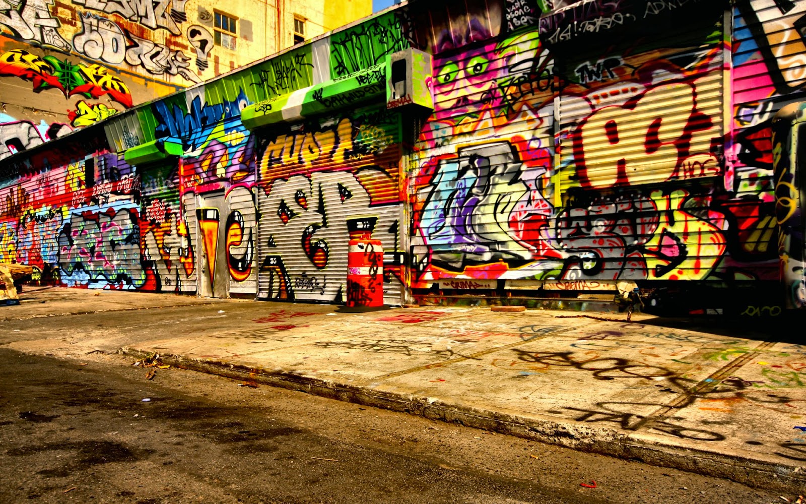 Urban Street Art Graffiti Wallpaper