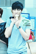 is this the right way to eat icecream ? your death glare . (tumblr adlf rv )