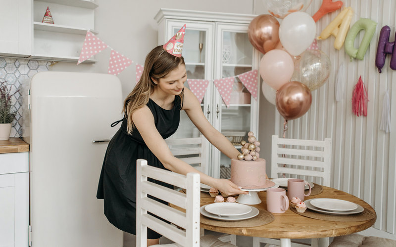 sencillo sorpresa decoración de cumpleaños para hombre