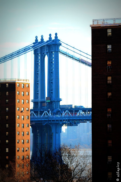 Manhattan bridge-New York