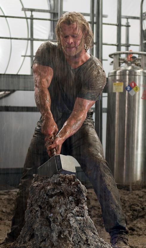 chris hemsworth thor workout. chris hemsworth thor body.