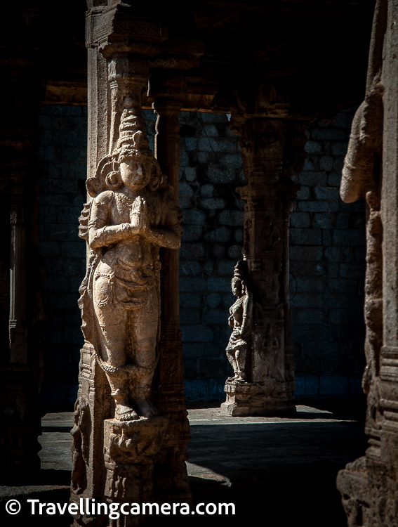 One of the most striking features of the temple is its massive gopurams or towers. The temple has 21 gopurams, the tallest of which is the Rajagopuram, which stands at a height of 236 feet. The gopurams are adorned with intricate carvings and sculptures that depict scenes from Hindu mythology.