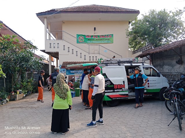 Bersih bersih Mushola MI Al Iman dan Al Istiqomah, Dumpoh, Potrobangsan, Magelang