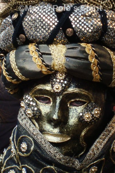Beautiful-Venetian-mask-watching