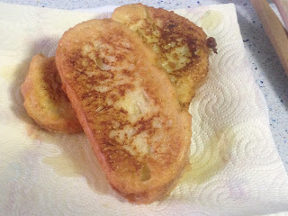 Torrijas en papel de cocina