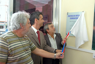 Descerramento da placa de inauguração do Centro de Internet Comunitária